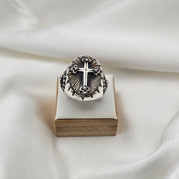 Sterling Silver 925 Divine Luxury Cross Ring
